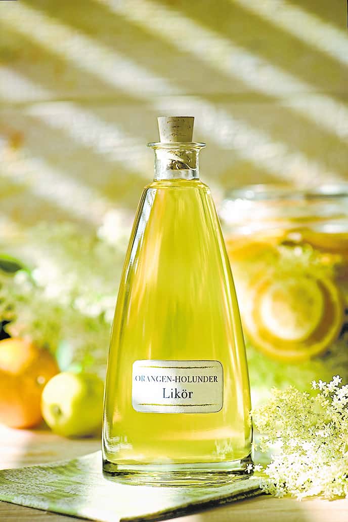 Orangen-Holunder­blüten-Likör